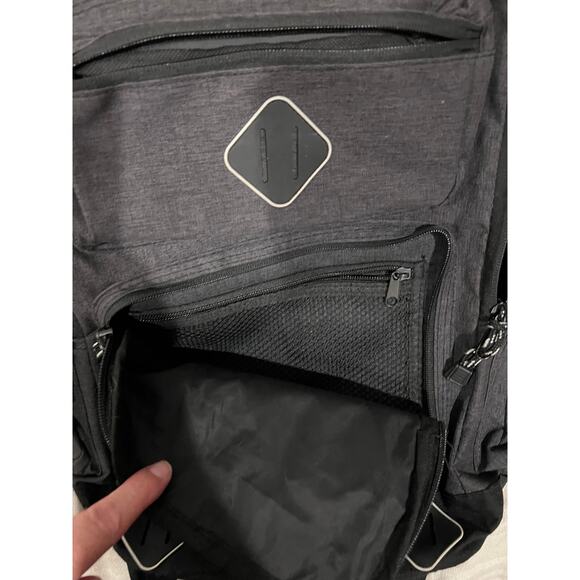 Eastsport Level Up Black Backpack - Picture 3 of 4